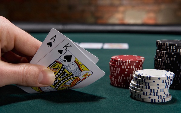 Tổng hợp các mẹo chơi Poker đỉnh nhất từ cao thủ cá cược 8 Cách chơi Poker chuyên nghiệp là biết cách quản lý ngân sách